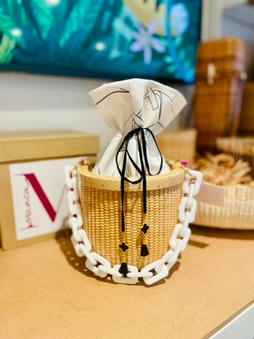 The Circolo M: White & Black Silk