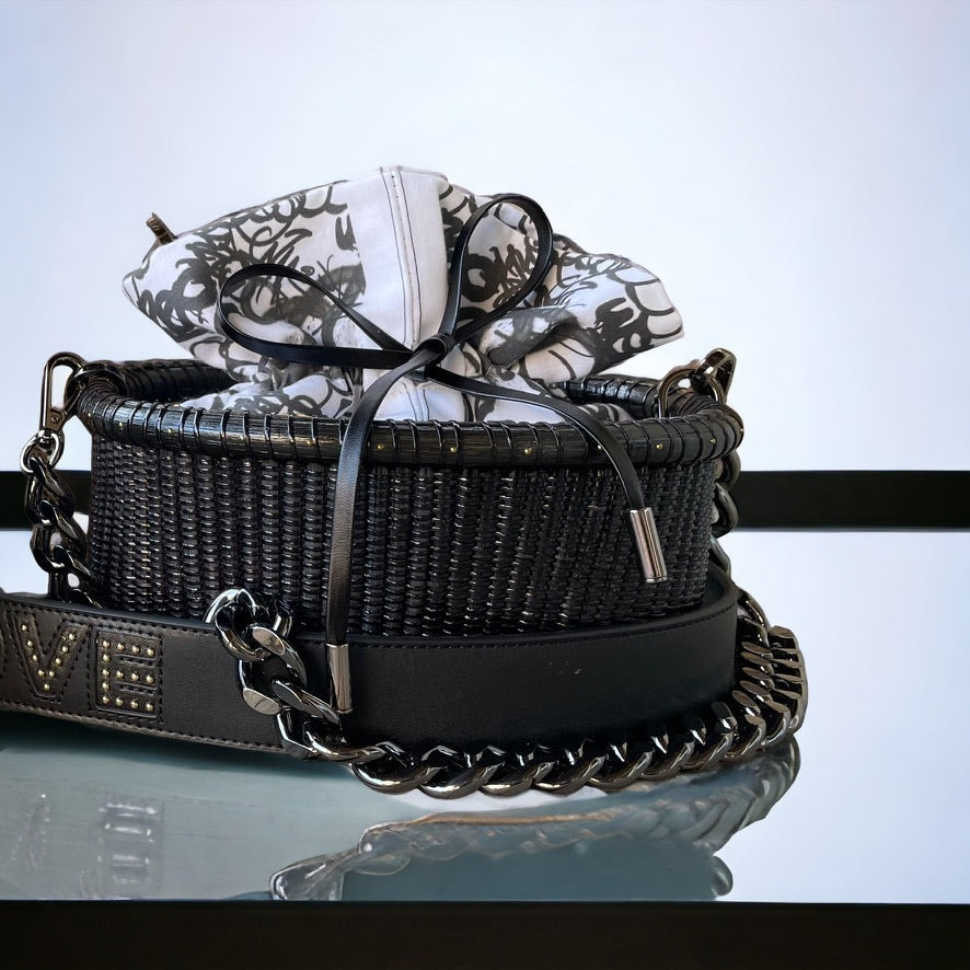 The M Bag: Black & White Graffiti – handwoven by The Manca Studio